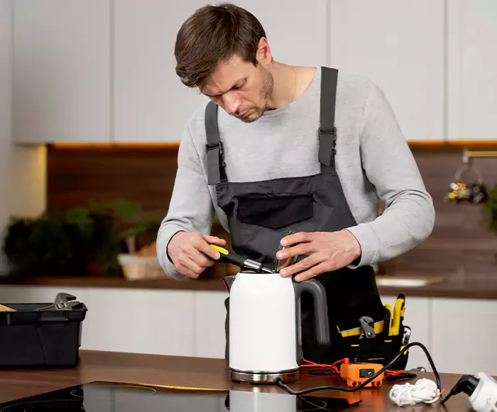 Skilled Blender Technicians: Your Small Appliance Repair Experts for Malden, MA