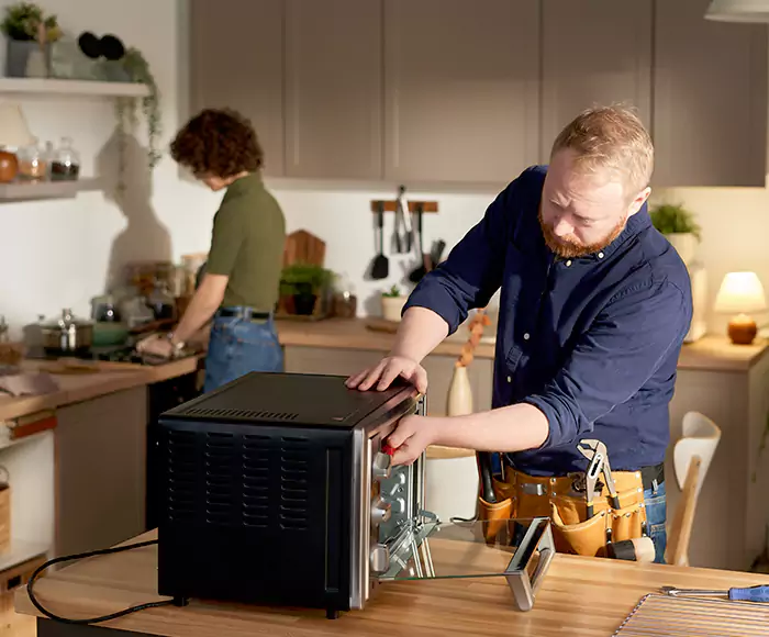 Top-Rated Oven Specialists: Your Certified Oven Repair Technician Crew in Malden, MA