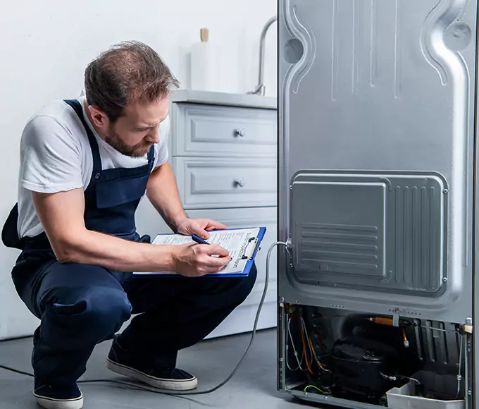 Why Malden, MA Homeowners Choose Appliance Repair Malden for Refrigerator Leak Repair?